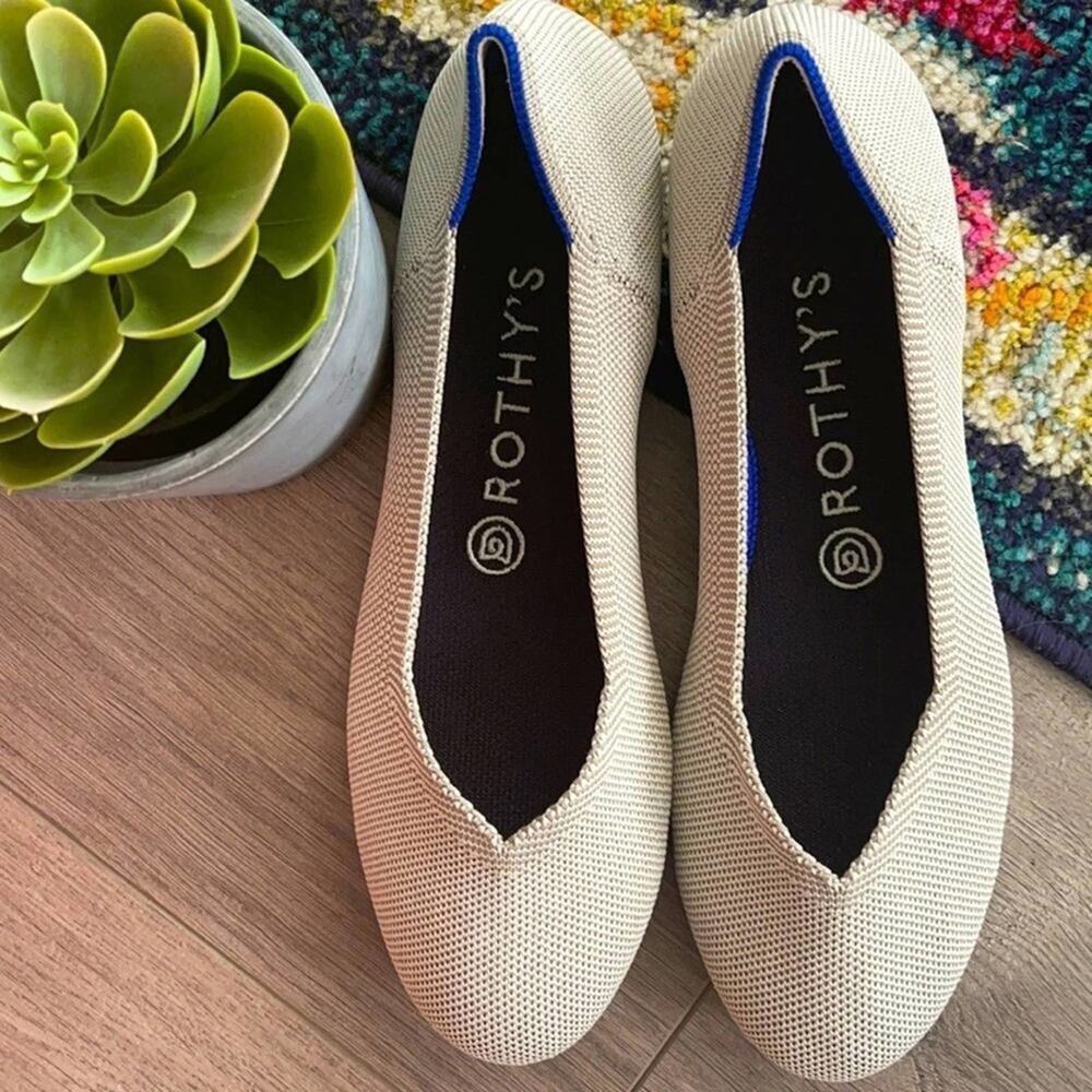 Rothys round toe size 8.5 light gray woman’s flat shoes